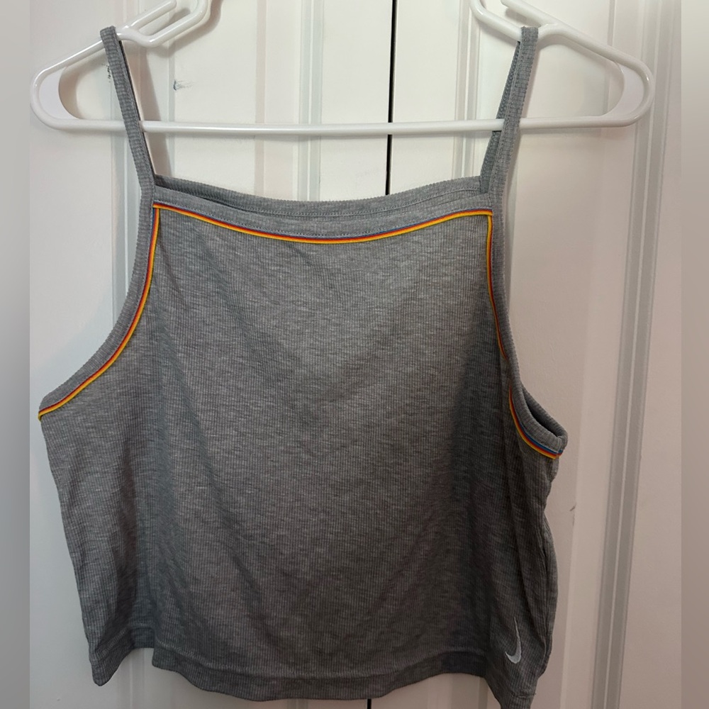 Nike size large women’s crop tank